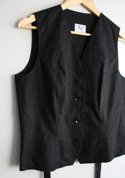 Avery Waistcoat in black size 10 UK