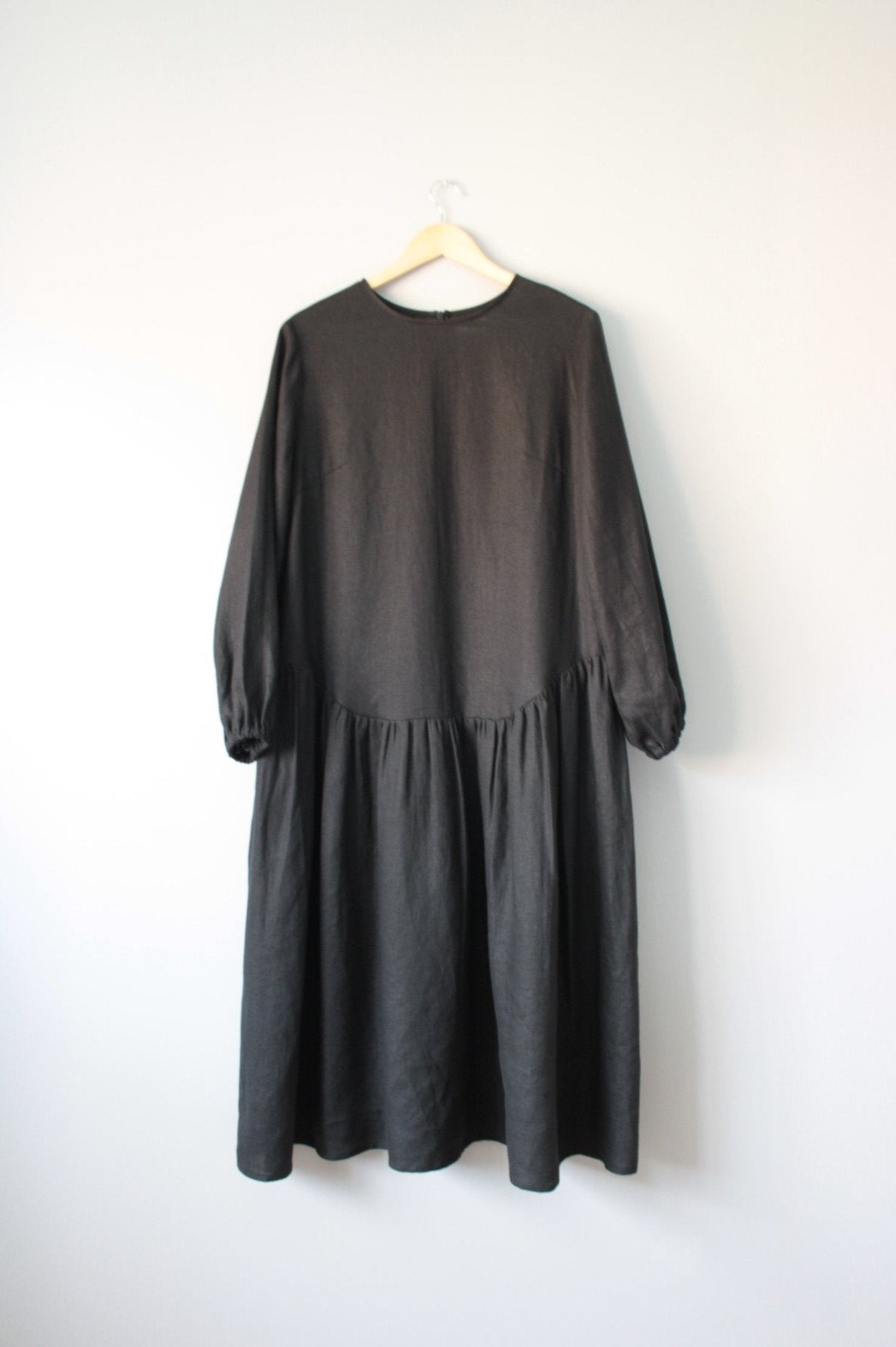 Venus black linen dress size S, M, L
