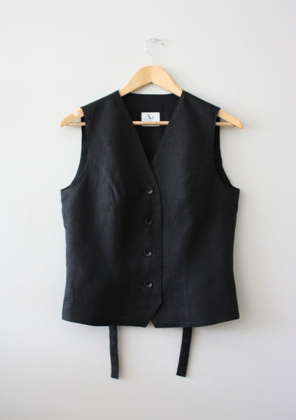 Avery black Waistcoat in black, front view